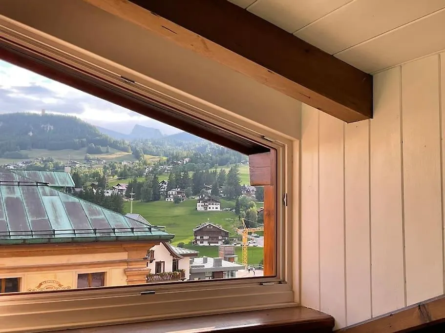 Mansarda Nel Centro Di Cortina D Ampezzo Lejlighed Cortina dʼAmpezzo Italien